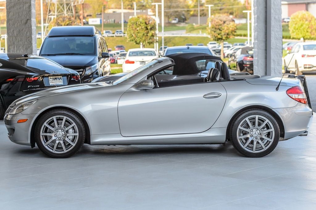 2005 Mercedes-Benz SLK SLK350 - RETRACTABLE HARD TOP CONVERTIBLE - VERY CLEAN  - 22649257 - 48