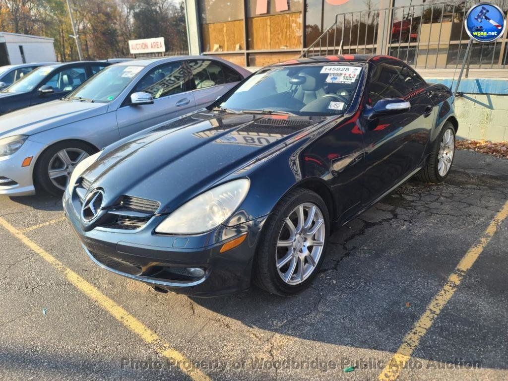 2005 Mercedes-Benz SLK SLK350 Roadster 3.5L - 22946821 | Video 1