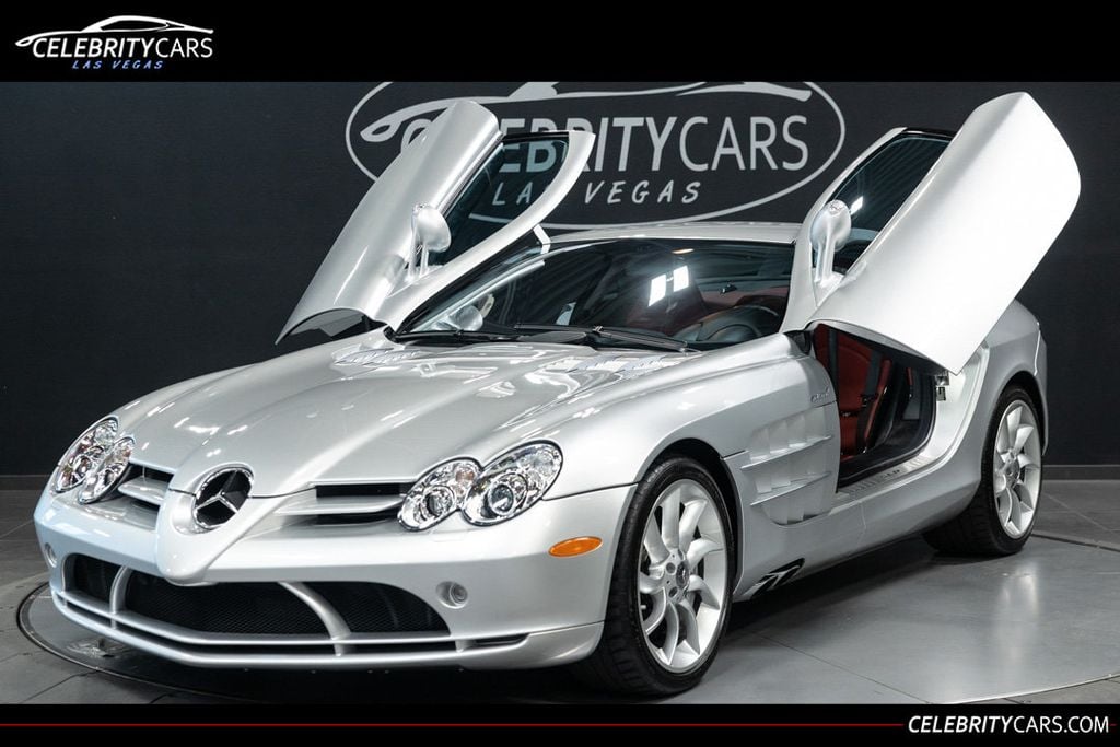 2005 Mercedes-Benz SLR McLaren 634 miles! - 22132884 - 0