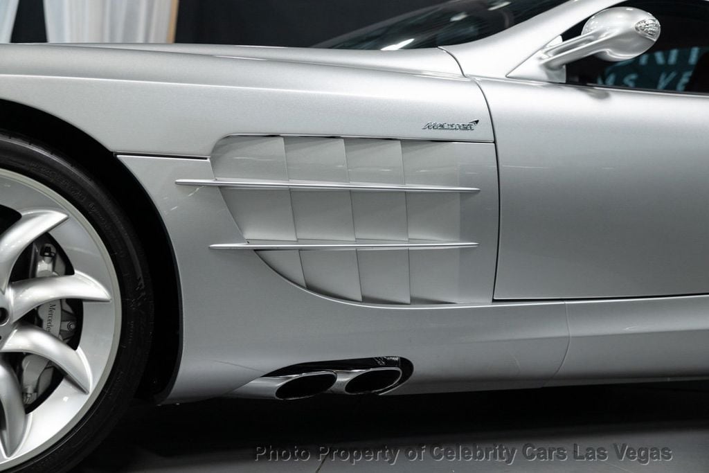 2005 Mercedes-Benz SLR McLaren 634 miles! - 22132884 - 18