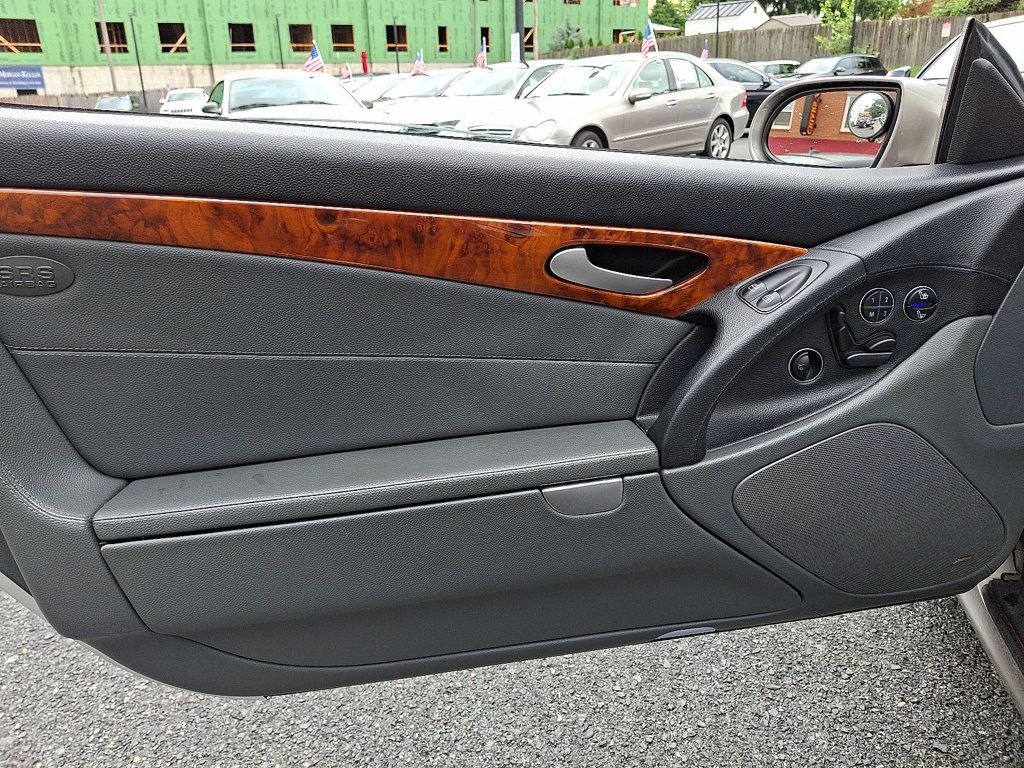2005 Mercedes Benz SL 500 photo 11