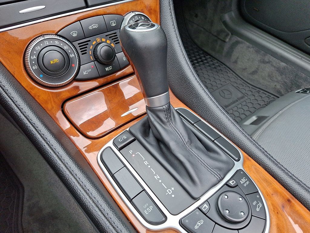 2005 Mercedes Benz SL 500 photo 13