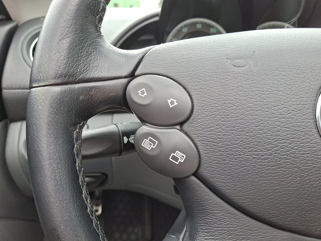 2005 Mercedes Benz SL 500 photo 19