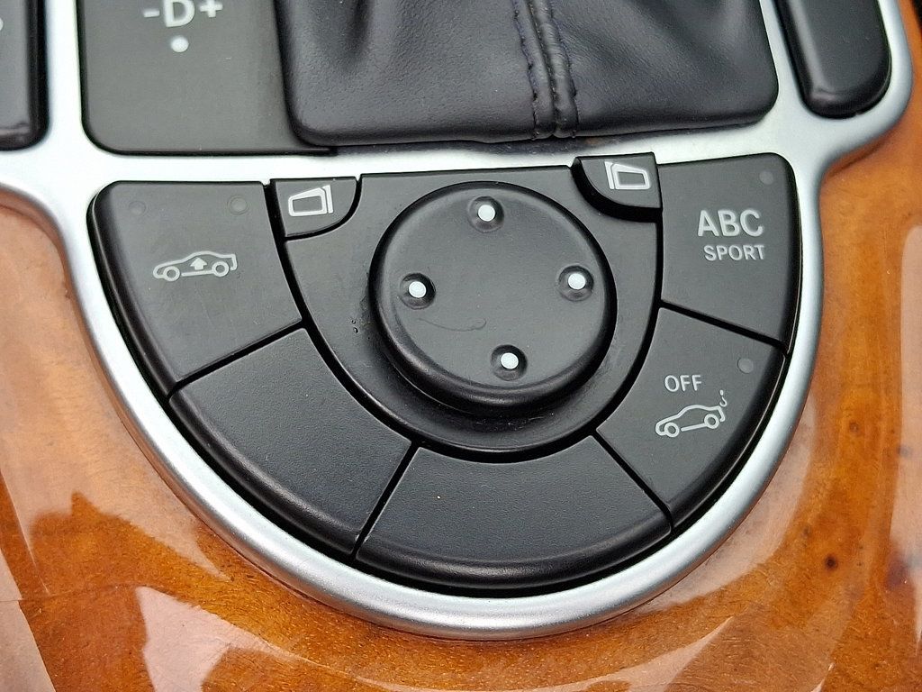 2005 Mercedes Benz SL 500 photo 23