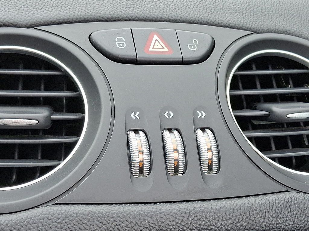 2005 Mercedes Benz SL 500 photo 24