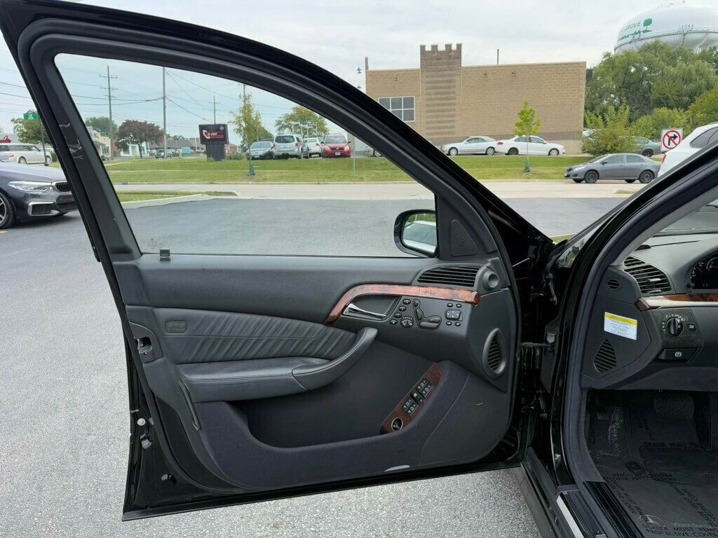2005 Mercedes Benz S 500 4MATIC photo 13