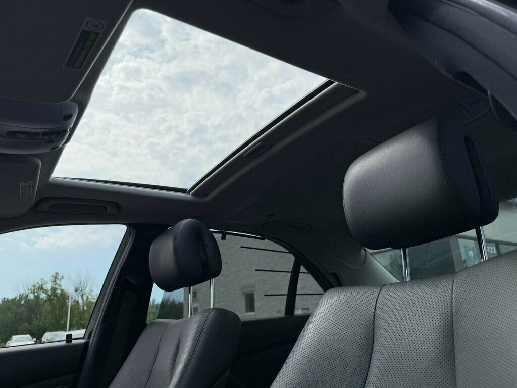 2005 Mercedes Benz S 500 4MATIC photo 26