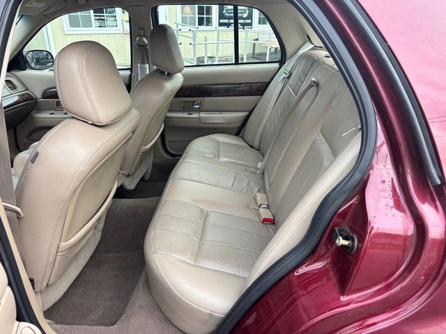 2005 Mercury Grand Marquis 4dr Sedan LS Premium - 22950341 - 12
