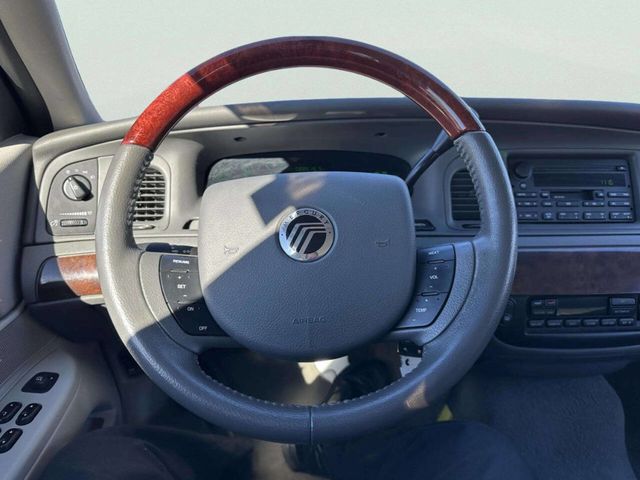 2005 Mercury Grand Marquis 4dr Sedan LS Premium - 22947355 - 22