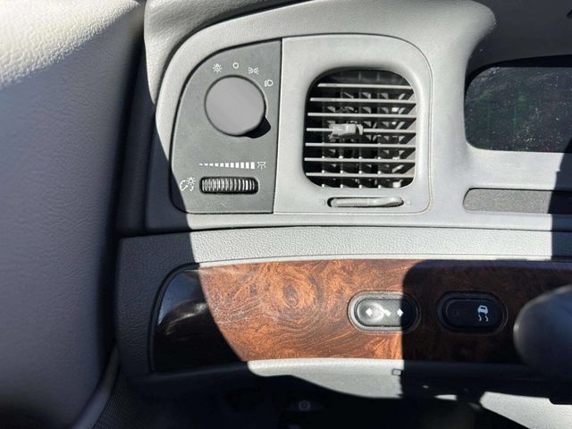 2005 Mercury Grand Marquis 4dr Sedan LS Premium - 22947355 - 32