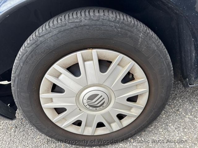 2005 Mercury Grand Marquis GS - 22941982 - 10