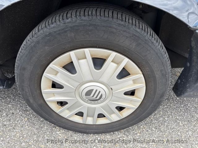 2005 Mercury Grand Marquis GS - 22941982 - 12