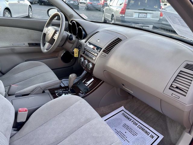 2005 Nissan Altima 2.5 S 4dr Sedan - 23025293 - 18