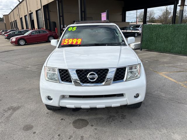 2005 Nissan Pathfinder LE 2WD - 22945151 - 1