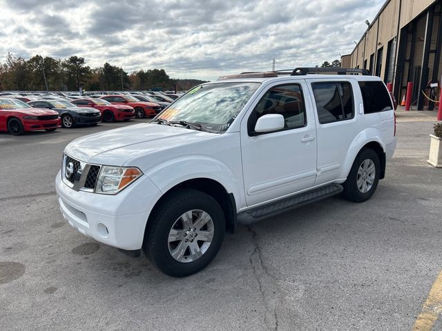 2005 Nissan Pathfinder LE 2WD - 22945151 - 2