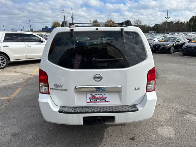 2005 Nissan Pathfinder LE 2WD - 22945151 - 4