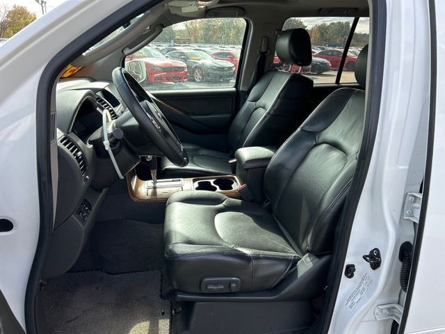 2005 Nissan Pathfinder LE 2WD - 22945151 - 8