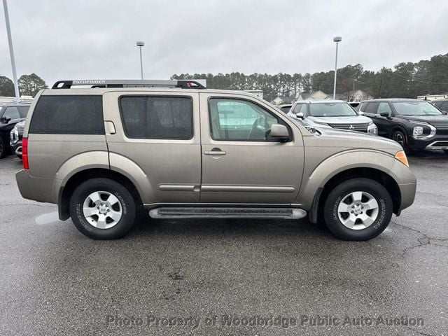 2005 Nissan Pathfinder SE - 22774884 - 18