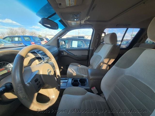 2005 Nissan Pathfinder SE - 22774884 - 8