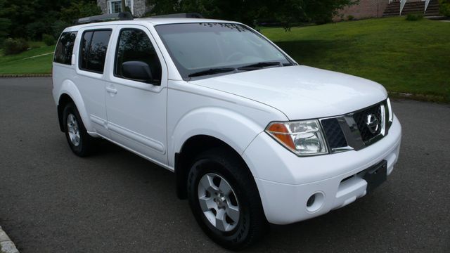 2005 Nissan Pathfinder SE 4WD - 18089431 - 1