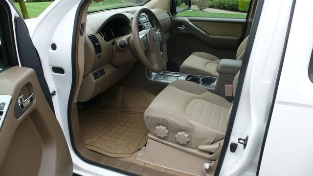 2005 Nissan Pathfinder SE 4WD - 18089431 - 25