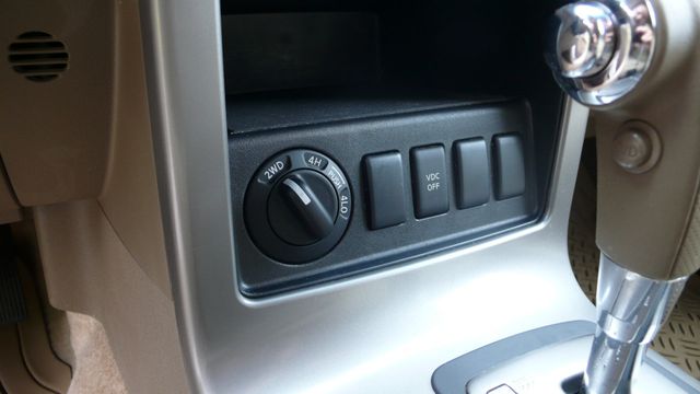 2005 Nissan Pathfinder SE 4WD - 18089431 - 37