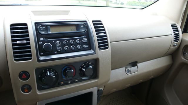 2005 Nissan Pathfinder SE 4WD - 18089431 - 38