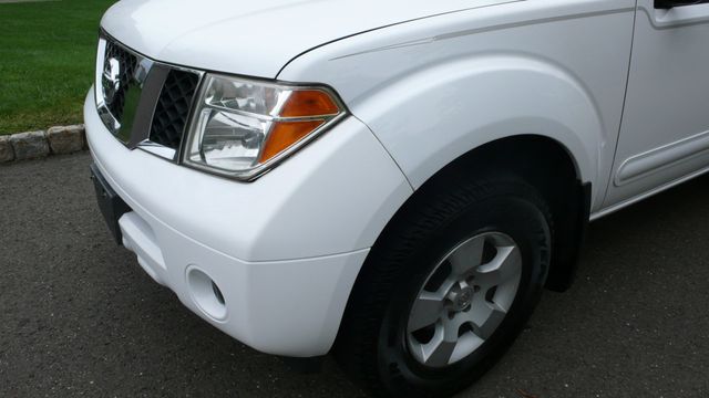2005 Nissan Pathfinder SE 4WD - 18089431 - 85