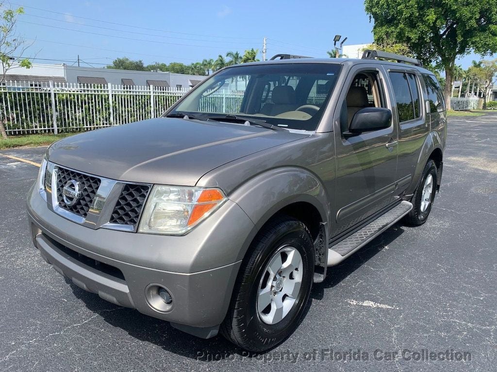 2005 Nissan Pathfinder XE 2WD 3rd Row - 21818970 - 14