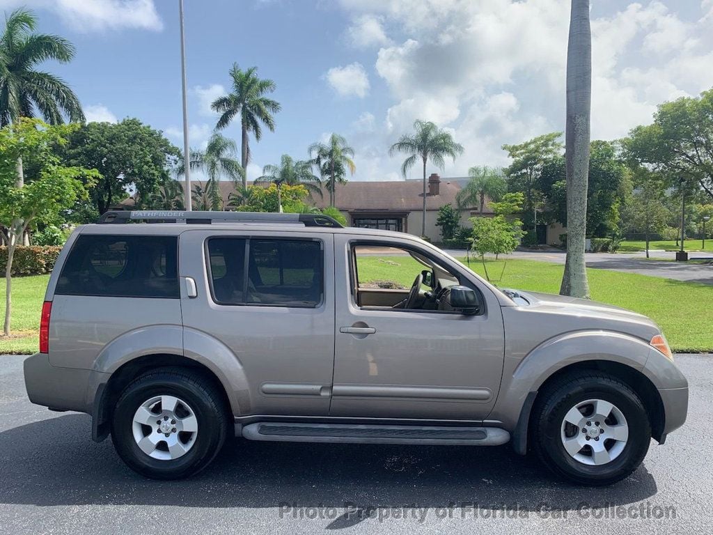 2005 Nissan Pathfinder XE 2WD 3rd Row - 21818970 - 23