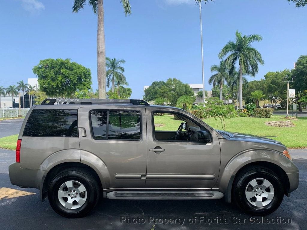 2005 Nissan Pathfinder XE 2WD 3rd Row - 21818970 - 25