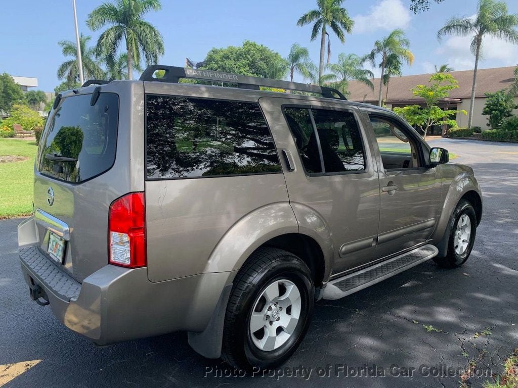 2005 Nissan Pathfinder XE 2WD 3rd Row - 21818970 - 2