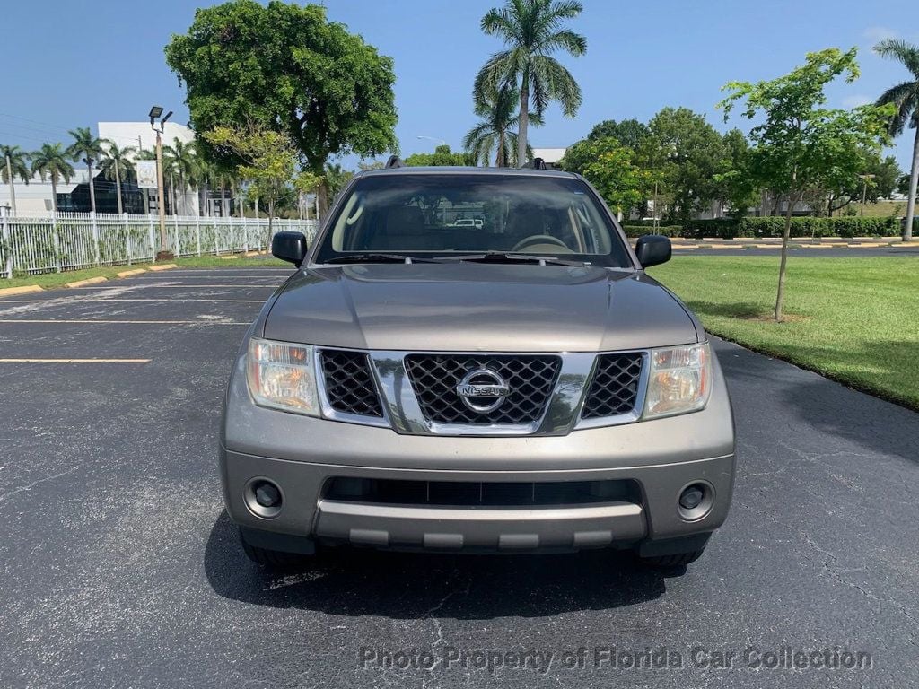 2005 Nissan Pathfinder XE 2WD 3rd Row - 21818970 - 4