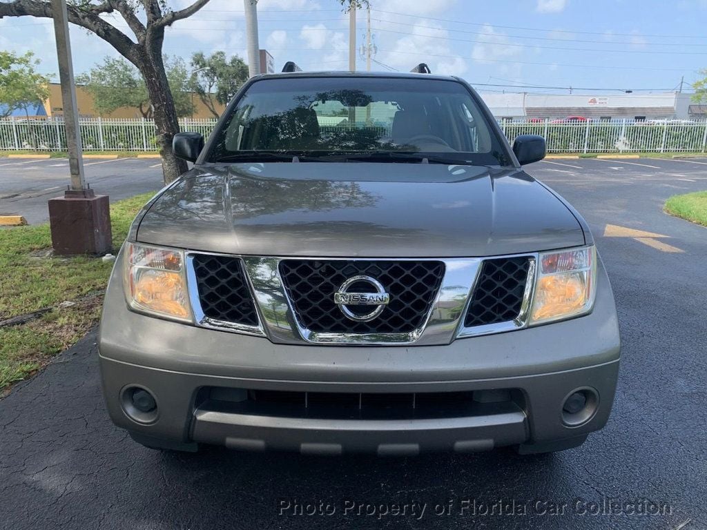 2005 Nissan Pathfinder XE 2WD 3rd Row - 21818970 - 64