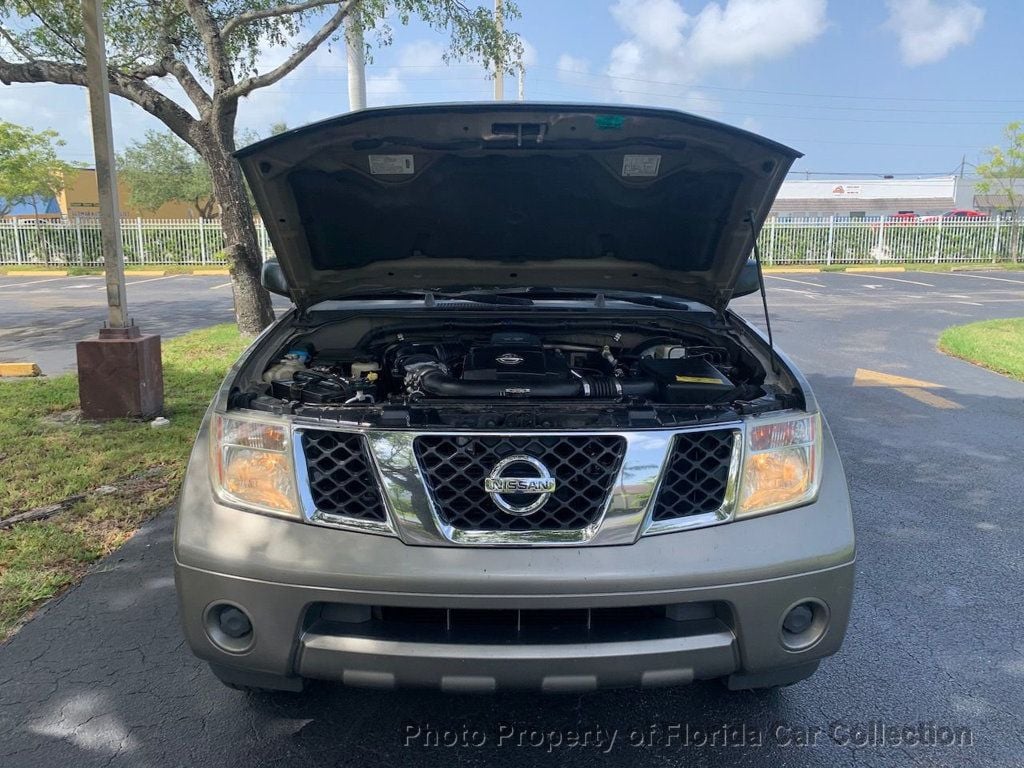 2005 Nissan Pathfinder XE 2WD 3rd Row - 21818970 - 65