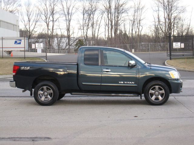 2005 Nissan Titan SE King Cab 4WD FFV - 22973652 - 9