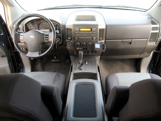 2005 Nissan Titan SE King Cab 4WD FFV - 22973652 - 26