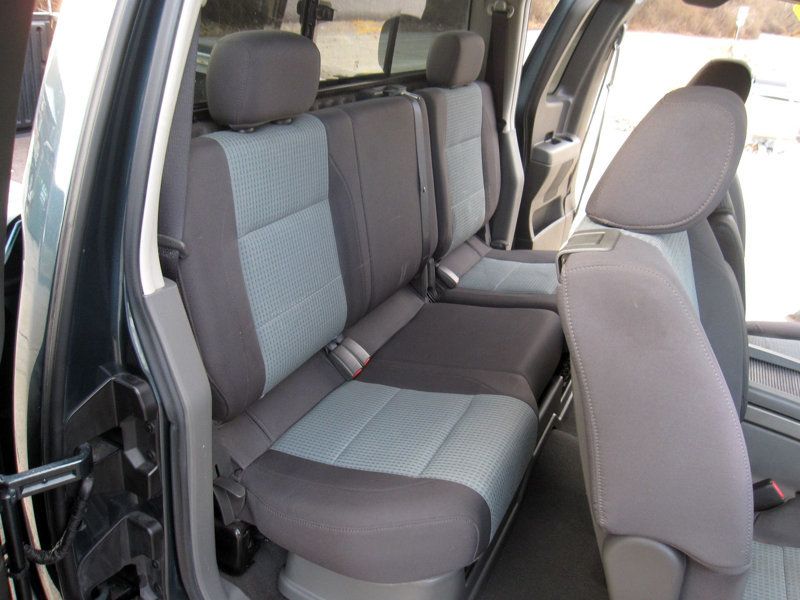 2005 Nissan Titan SE King Cab 4WD FFV - 22973652 - 31