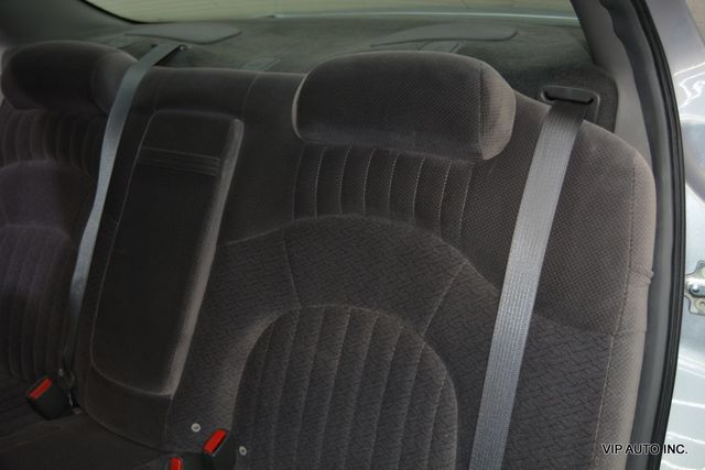 2005 Pontiac Bonneville 4dr Sedan SE - 22930979 - 20