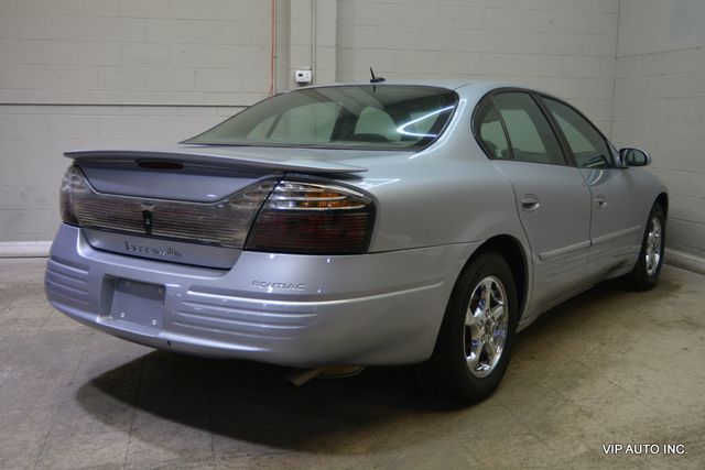 2005 Pontiac Bonneville 4dr Sedan SE - 22930979 - 3