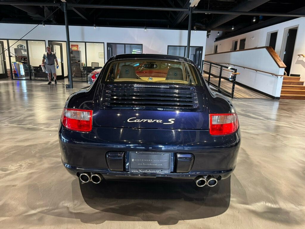 2005 Porsche 911 Coupe photo 4