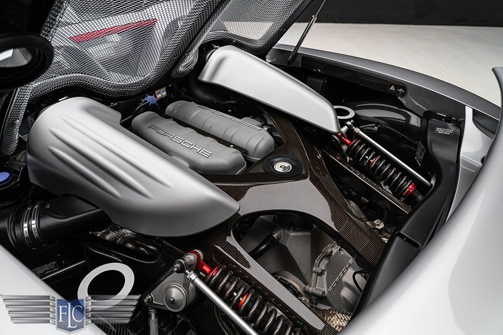 2005 Porsche Carrera GT 2dr Carrera - 23058550 - 18