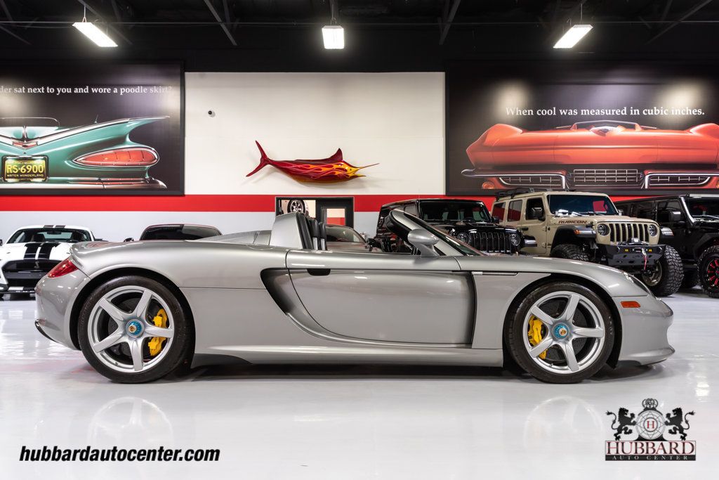 2005 Porsche Carrera GT Only 780 Miles!  - 21876116 - 8