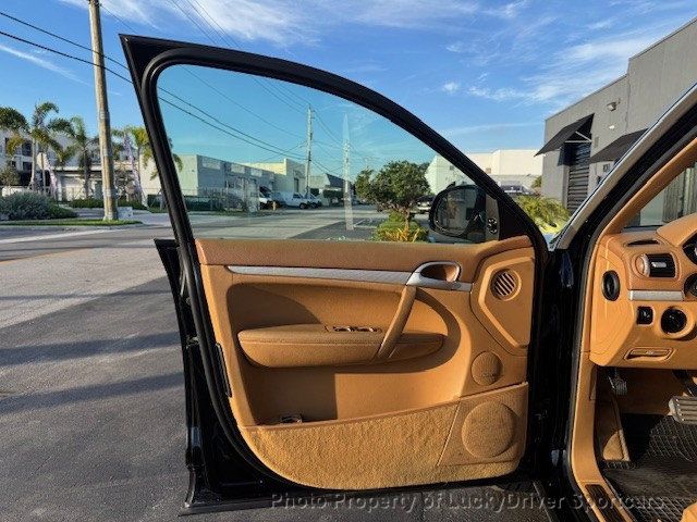 2005 Porsche Cayenne 4dr S Tiptronic - 22959814 - 17