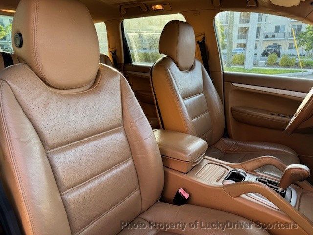 2005 Porsche Cayenne 4dr S Tiptronic - 22959814 - 25