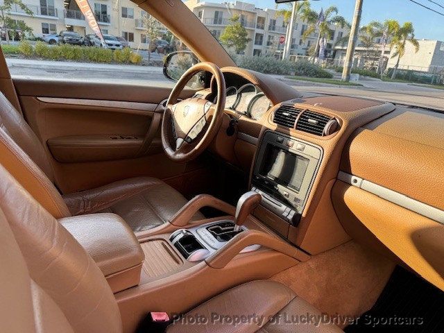 2005 Porsche Cayenne 4dr S Tiptronic - 22959814 - 26