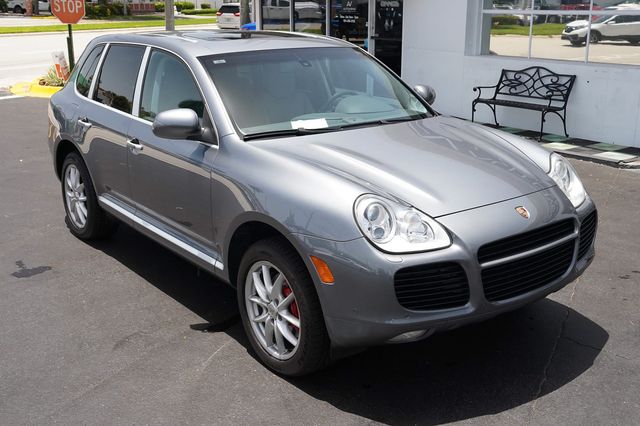 2005 Porsche Cayenne 4dr Turbo Tiptronic - 23038837 - 18