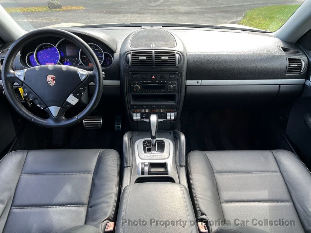 2005 Porsche Cayenne S AWD Tiptronic - 22688568 - 24