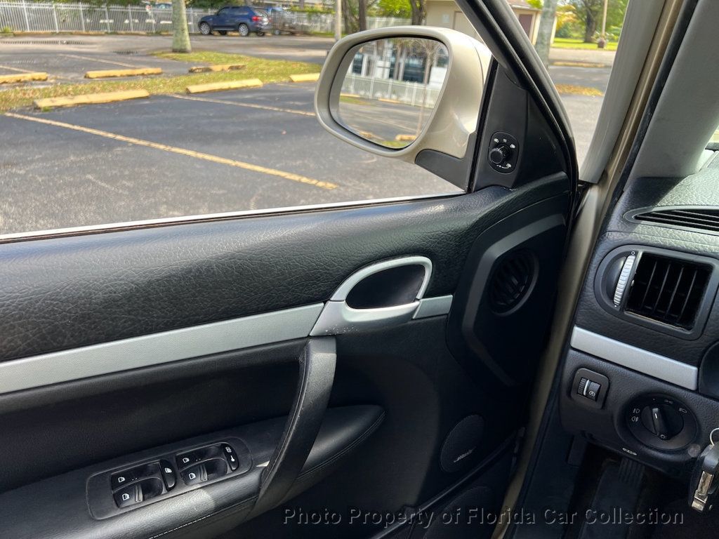 2005 Porsche Cayenne S AWD Tiptronic - 22688568 - 40