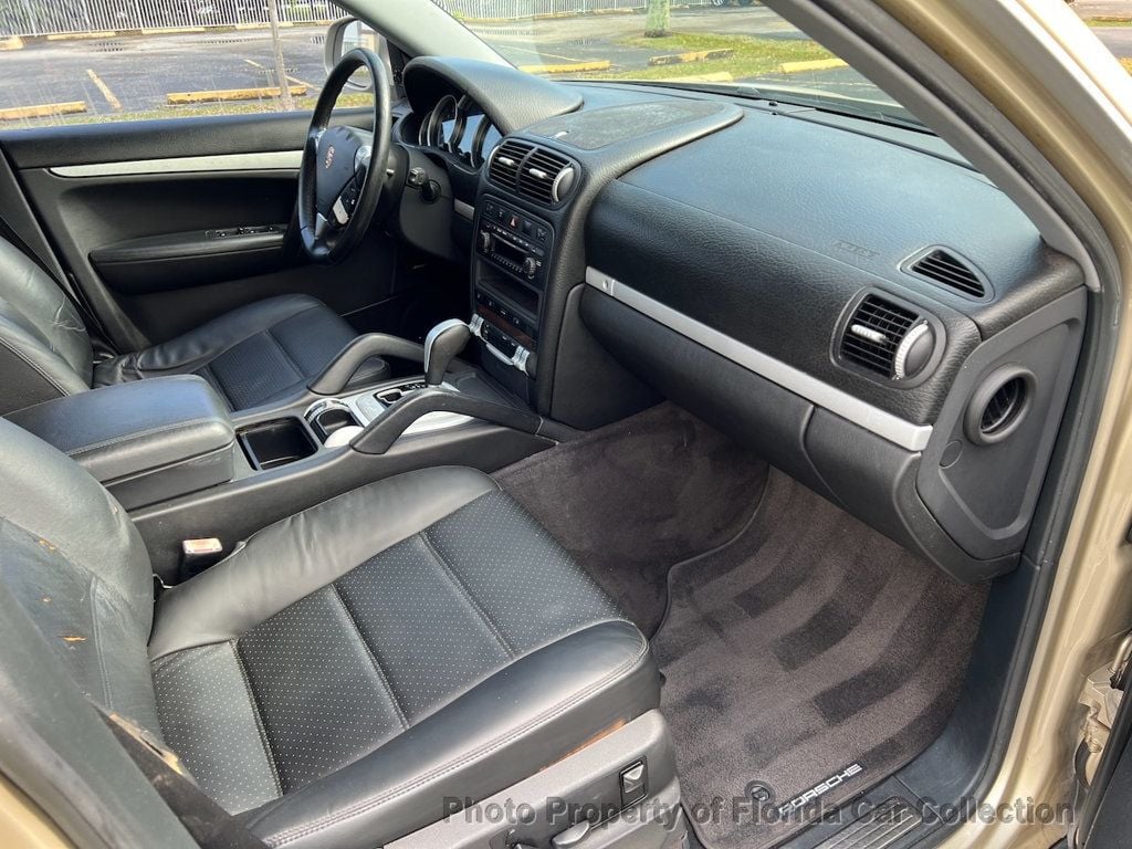 2005 Porsche Cayenne S AWD Tiptronic - 22688568 - 42